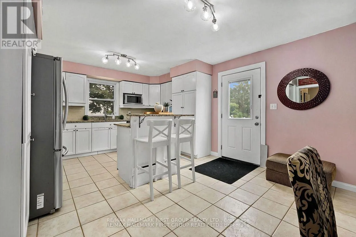89 ROSE GLEN ROAD N