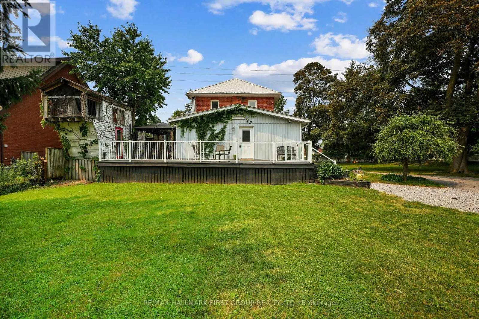 89 ROSE GLEN ROAD N