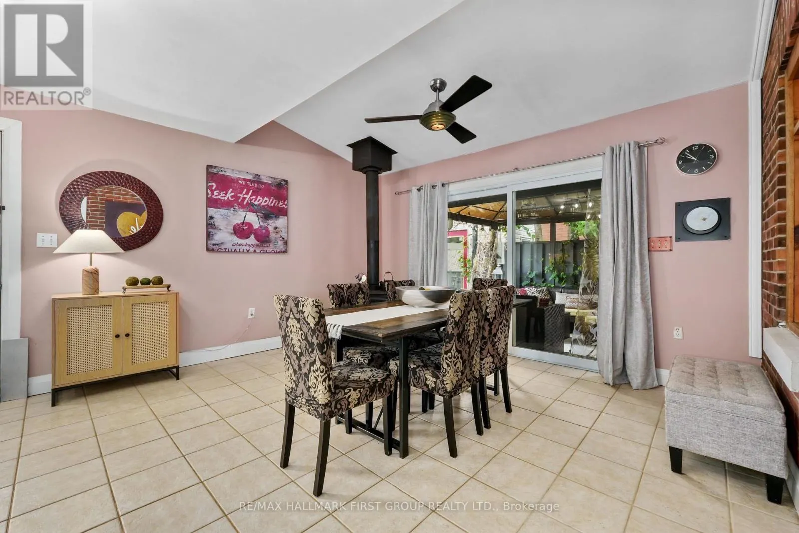 89 ROSE GLEN ROAD N