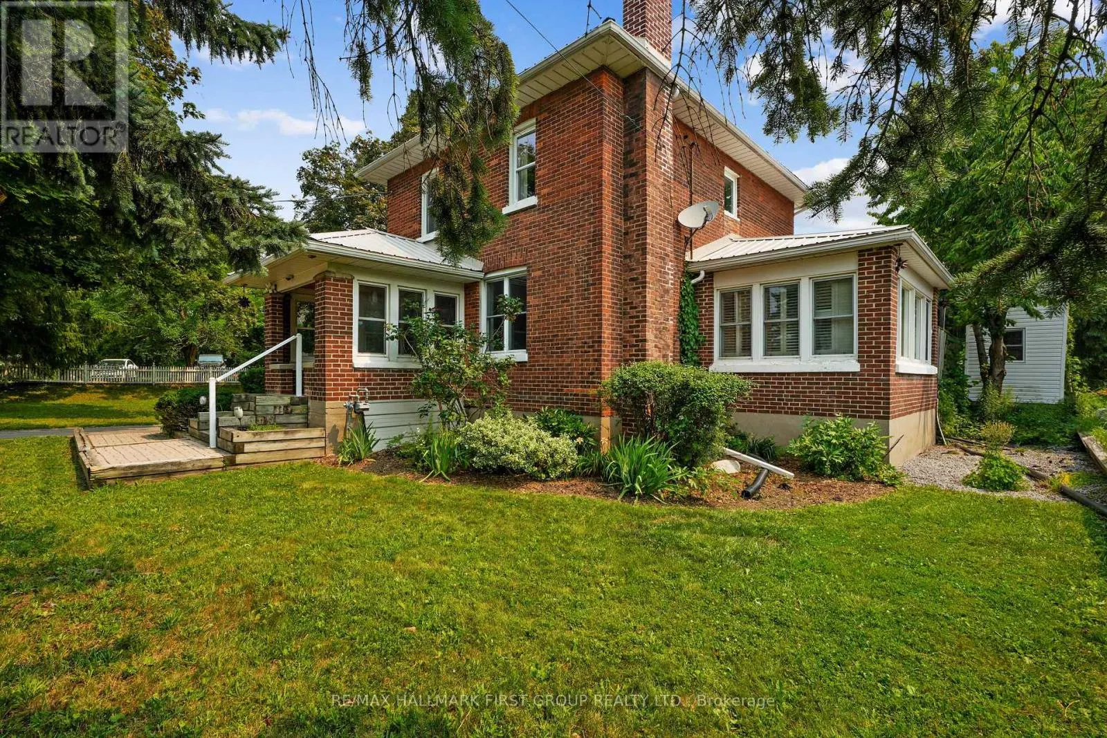 89 ROSE GLEN ROAD N