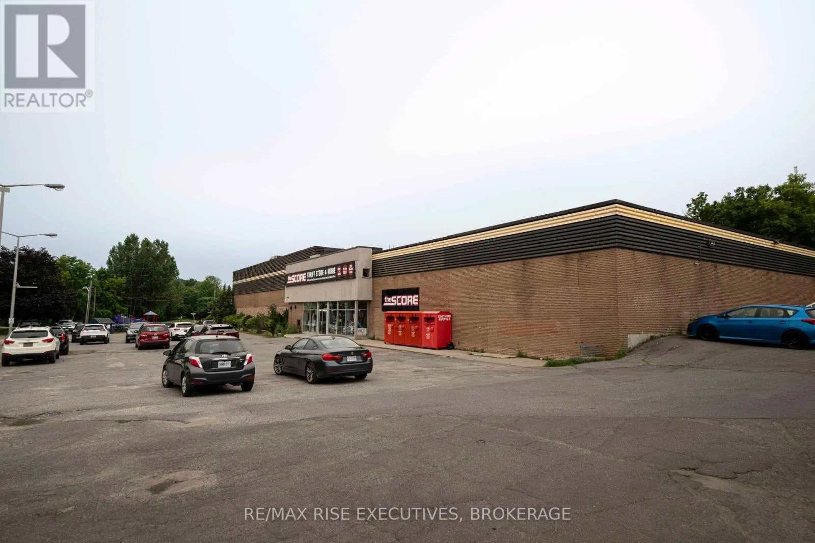 260 KING STREET W