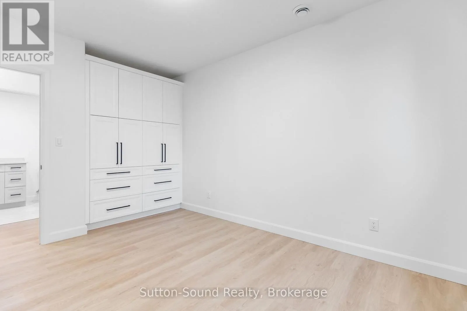 535 #101 ISAAC STREET