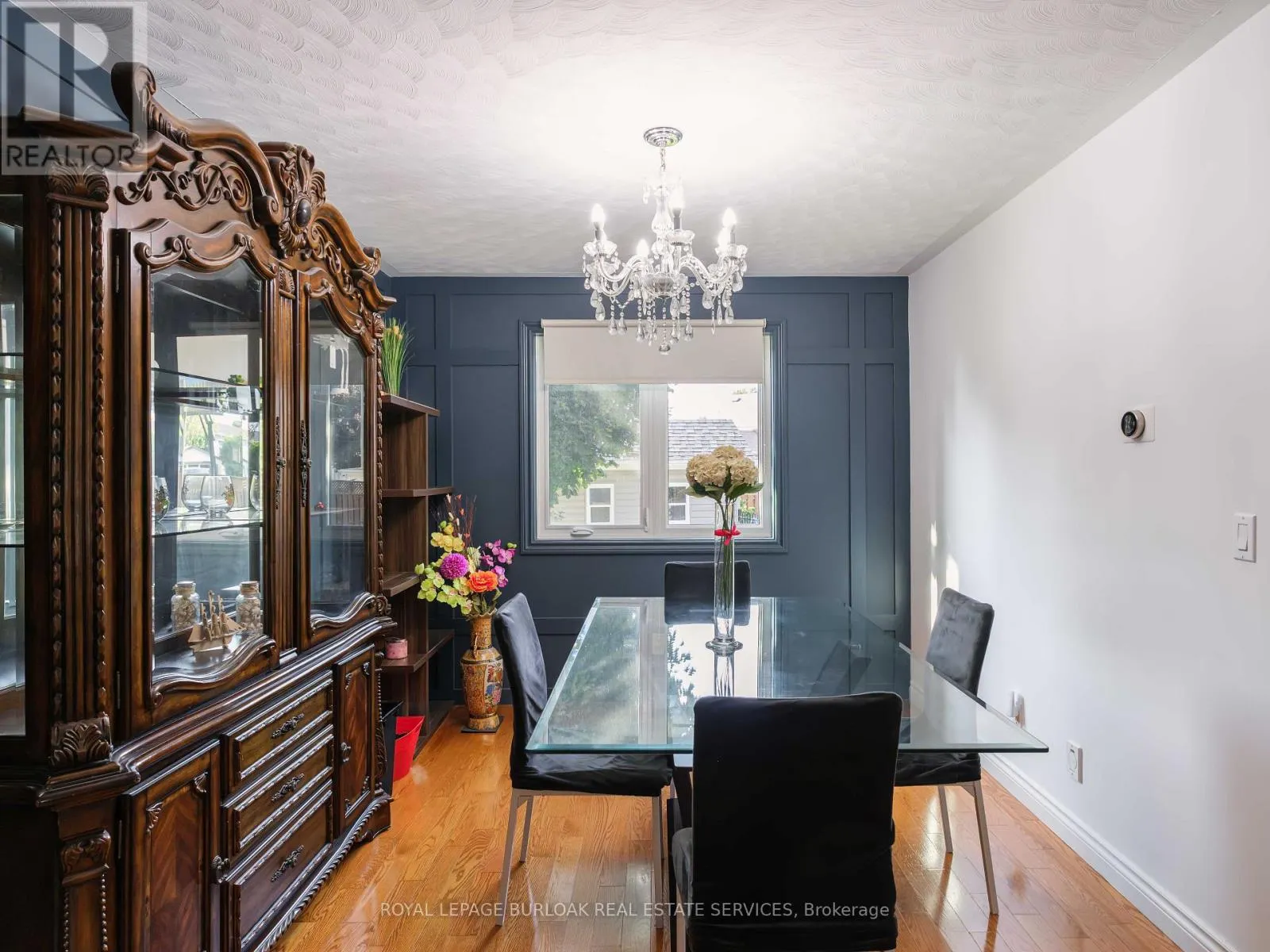 10 PORTER AVENUE