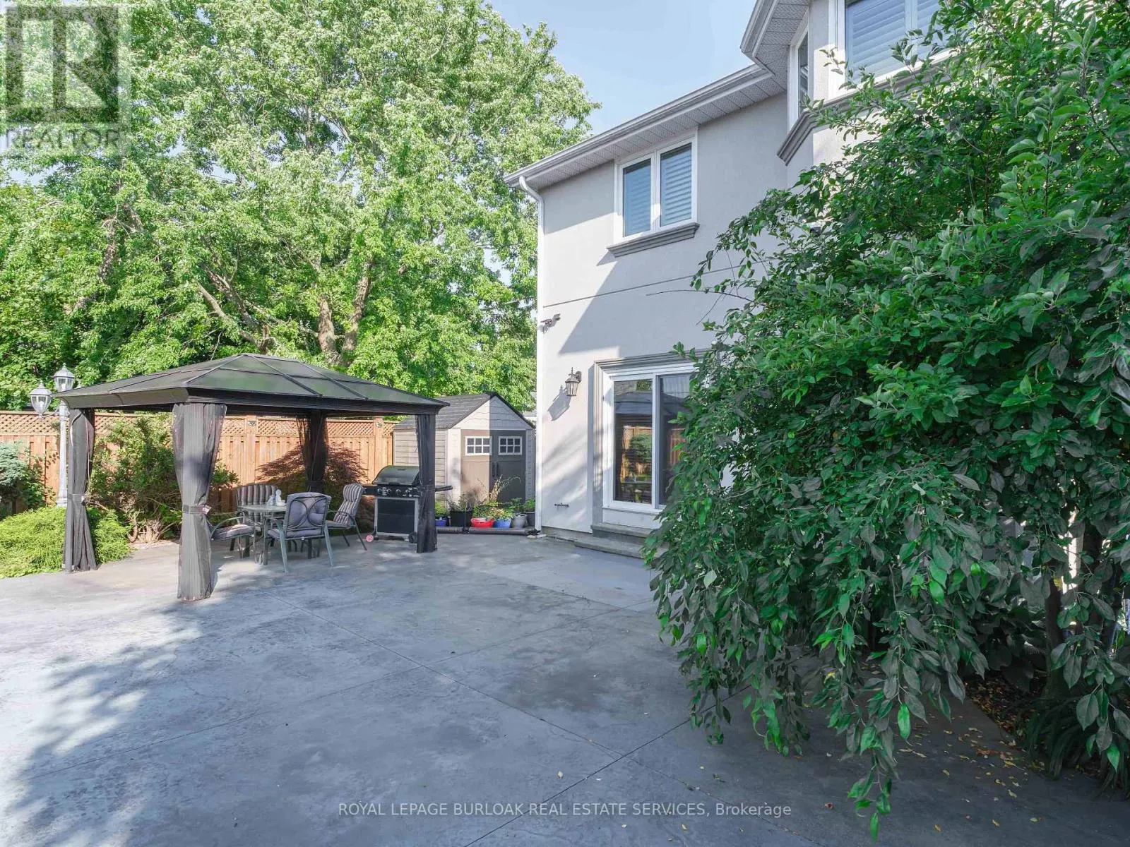 10 PORTER AVENUE