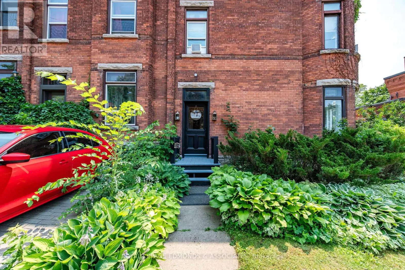 188 ESTHER STREET
