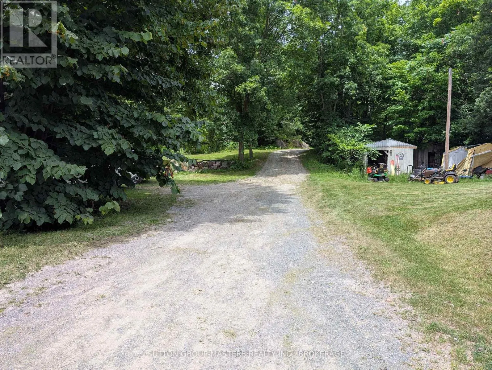 811 PIERCES LANE