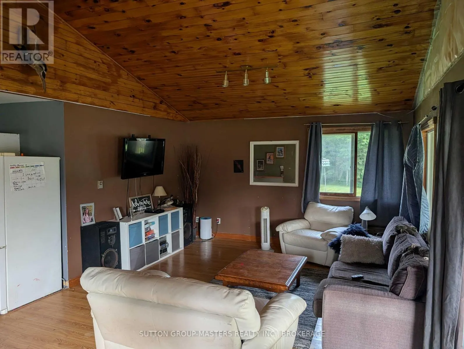 811 PIERCES LANE