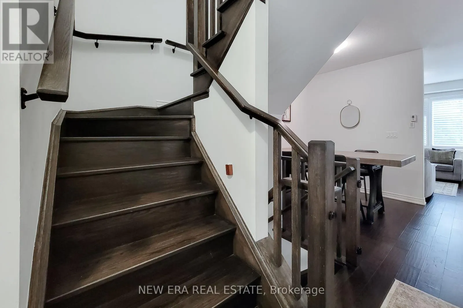 10 - 4297 EAST AVENUE E