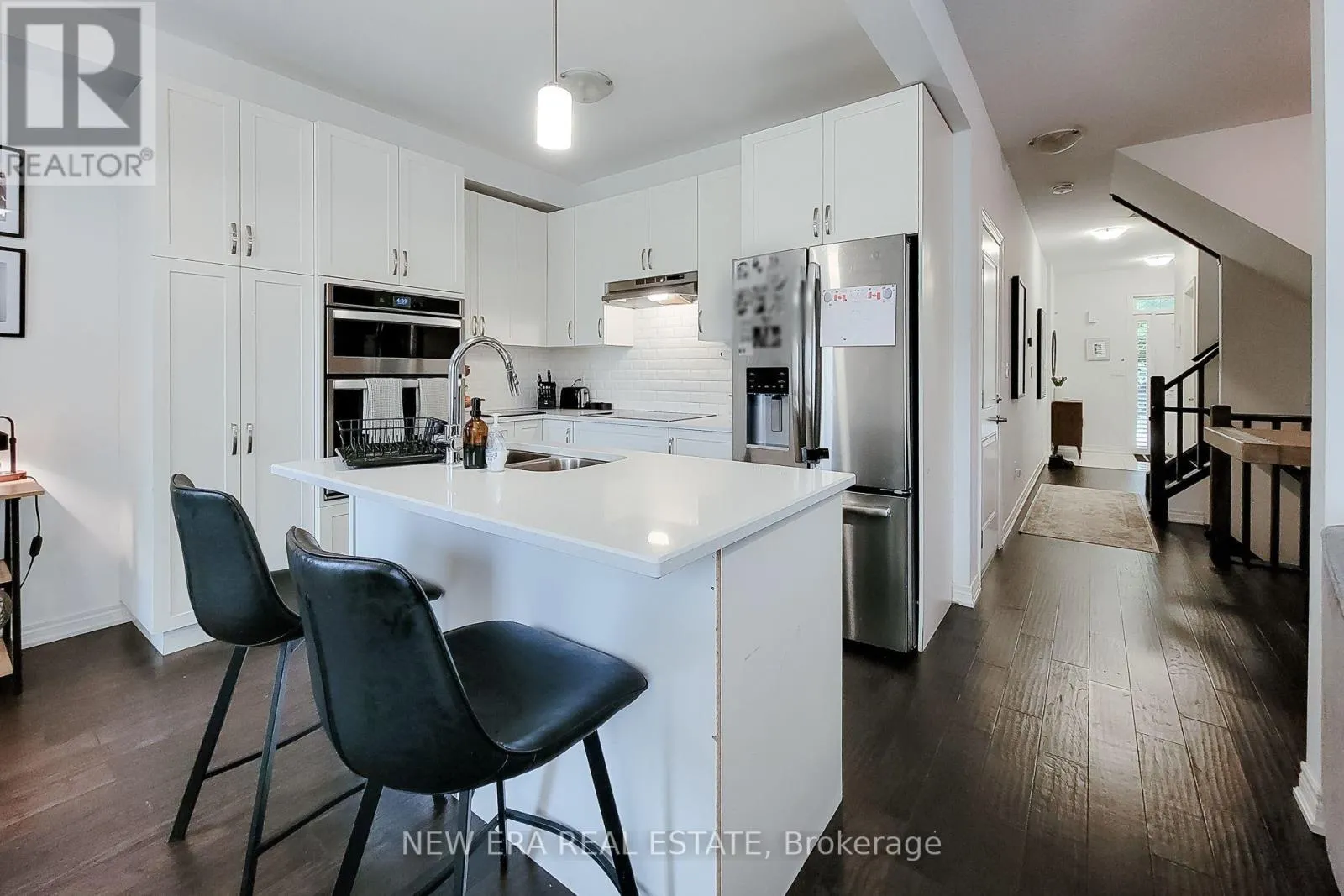 10 - 4297 EAST AVENUE E