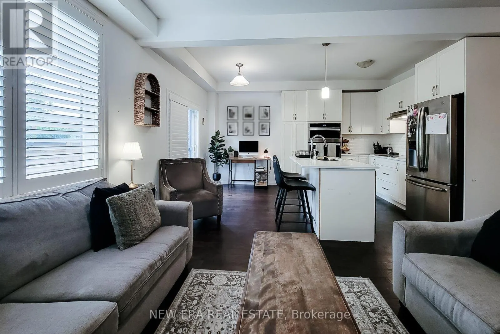 10 - 4297 EAST AVENUE E