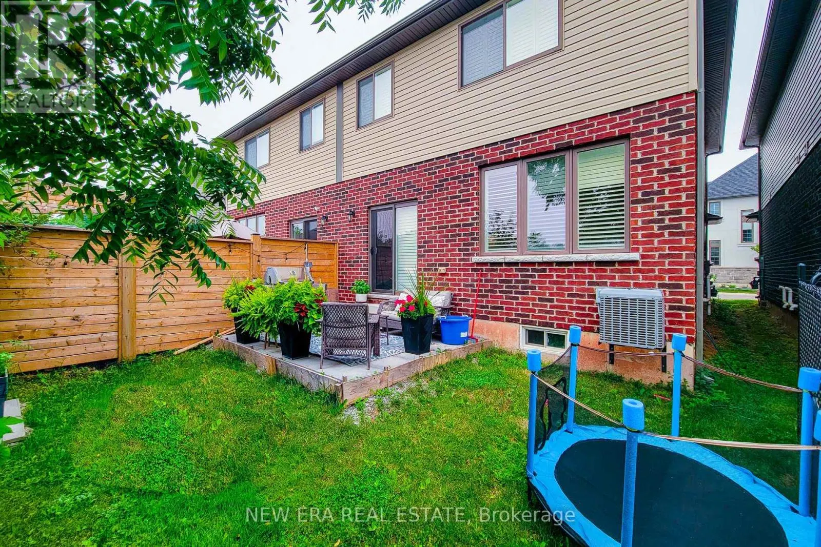 10 - 4297 EAST AVENUE E