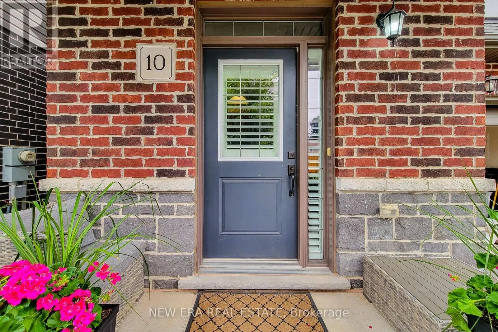 10 - 4297 EAST AVENUE E