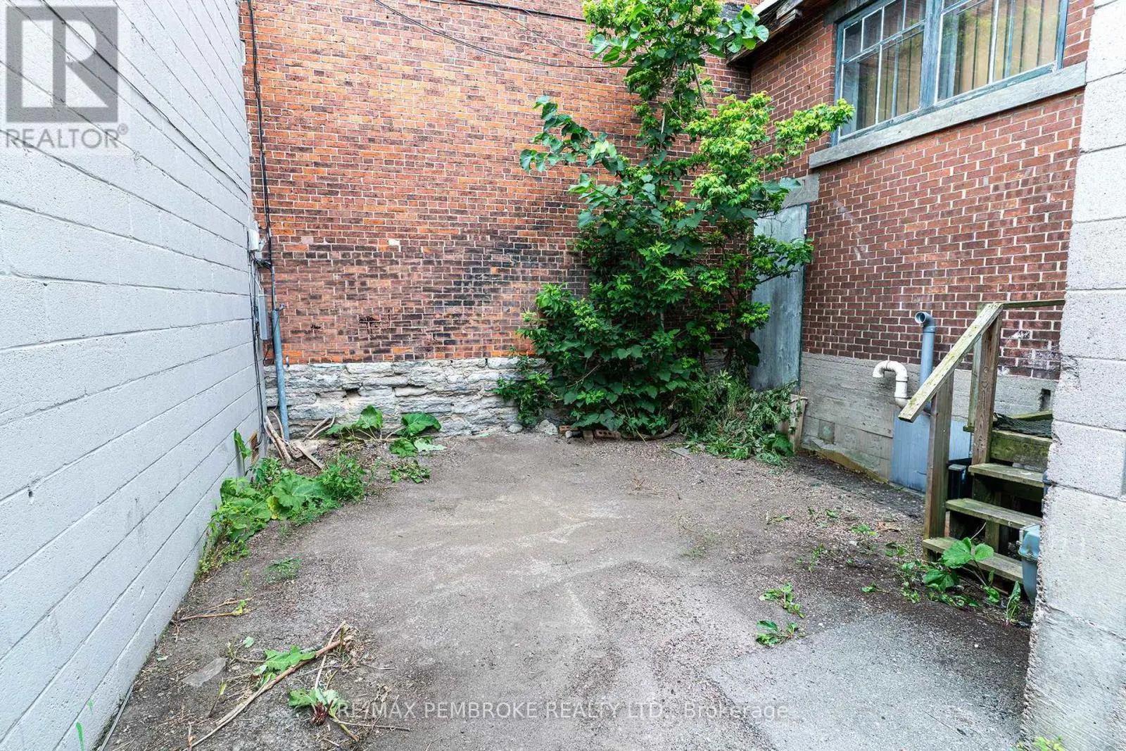 109 PEMBROKE STREET W
