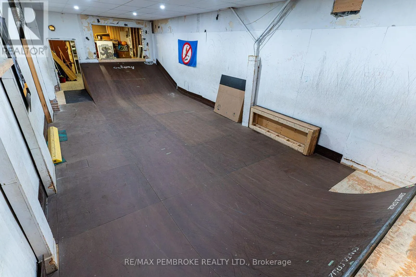 109 PEMBROKE STREET W