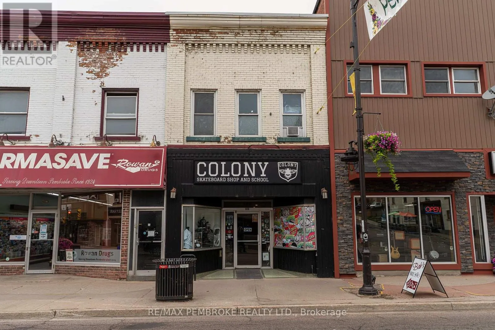 109 PEMBROKE STREET W