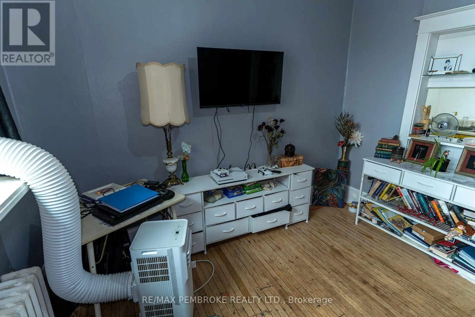 109 PEMBROKE STREET W
