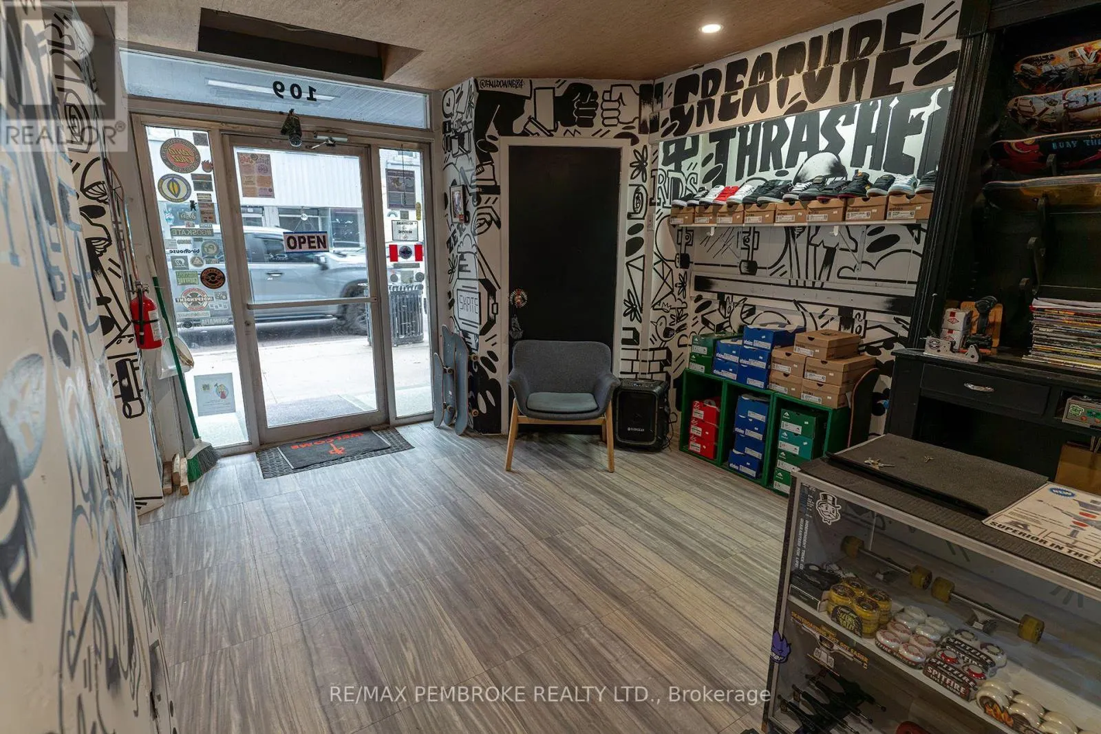 109 PEMBROKE STREET W