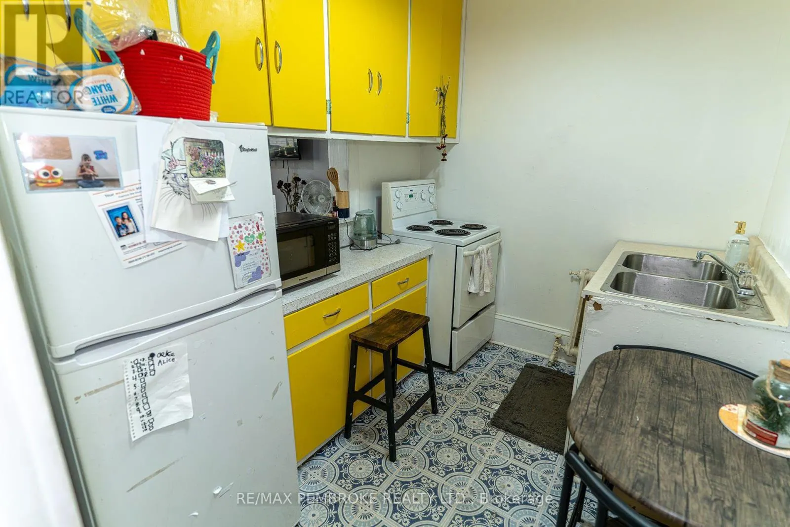 109 PEMBROKE STREET W
