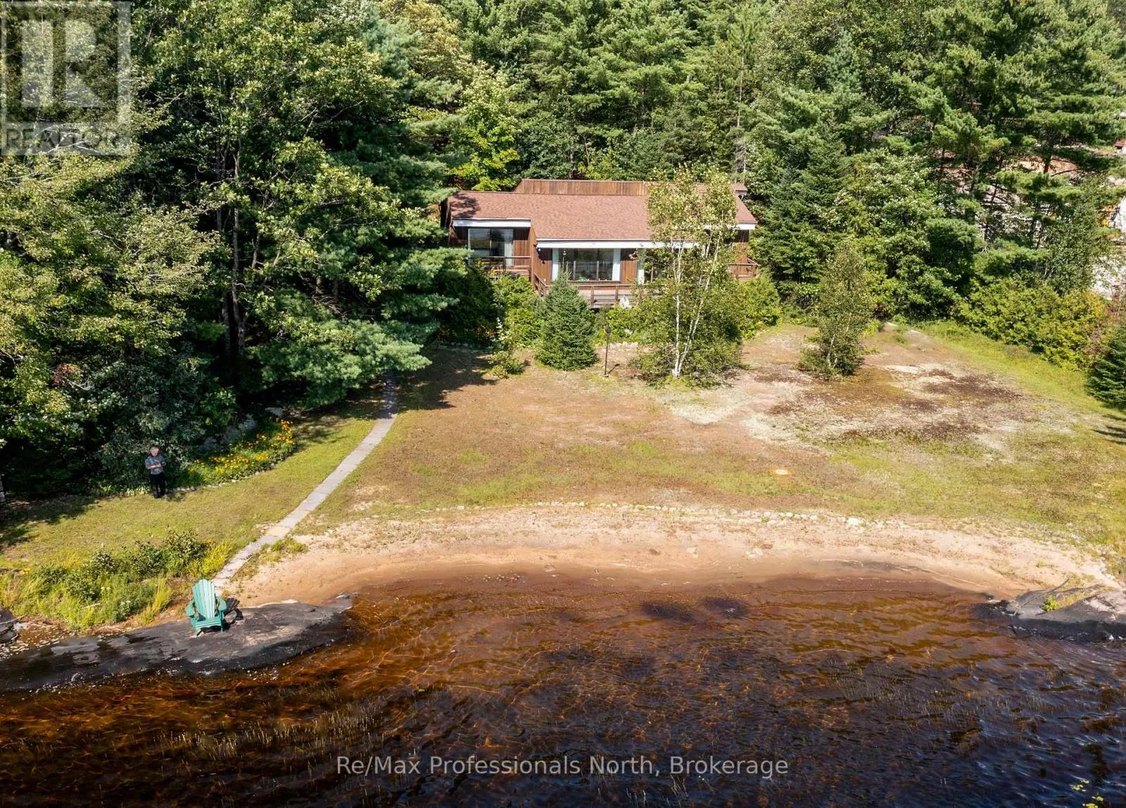 673 PENINSULA ROAD W