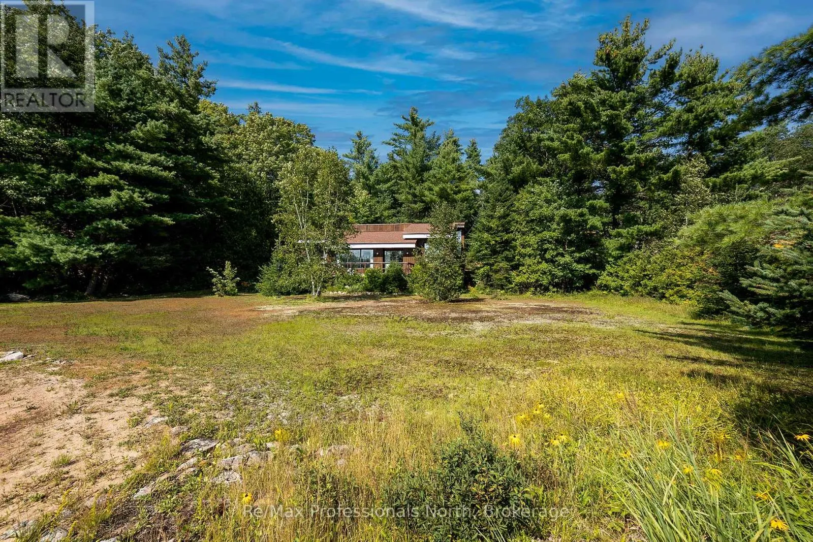 673 PENINSULA ROAD W