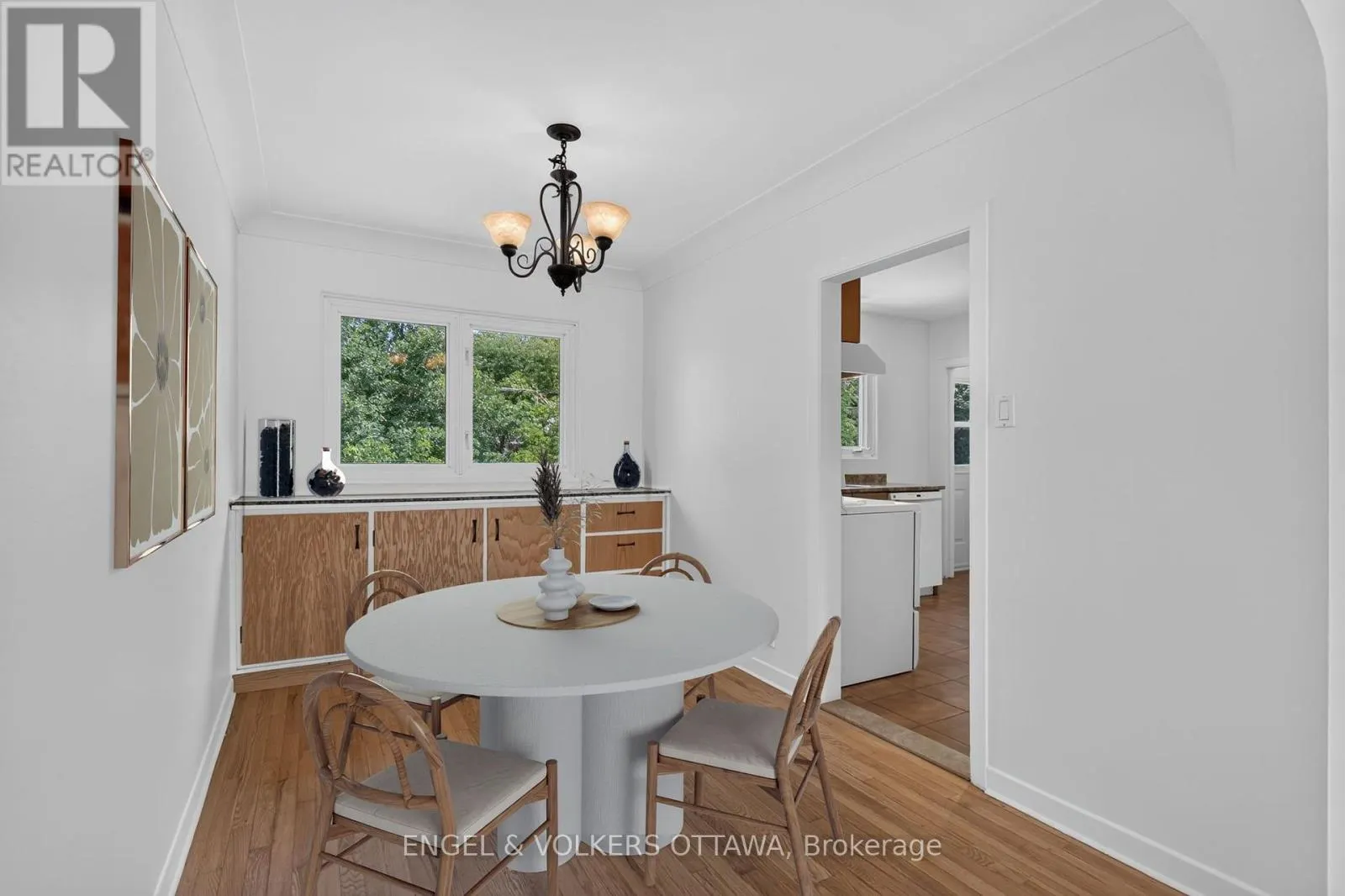 2439-2445 ALTA VISTA DRIVE