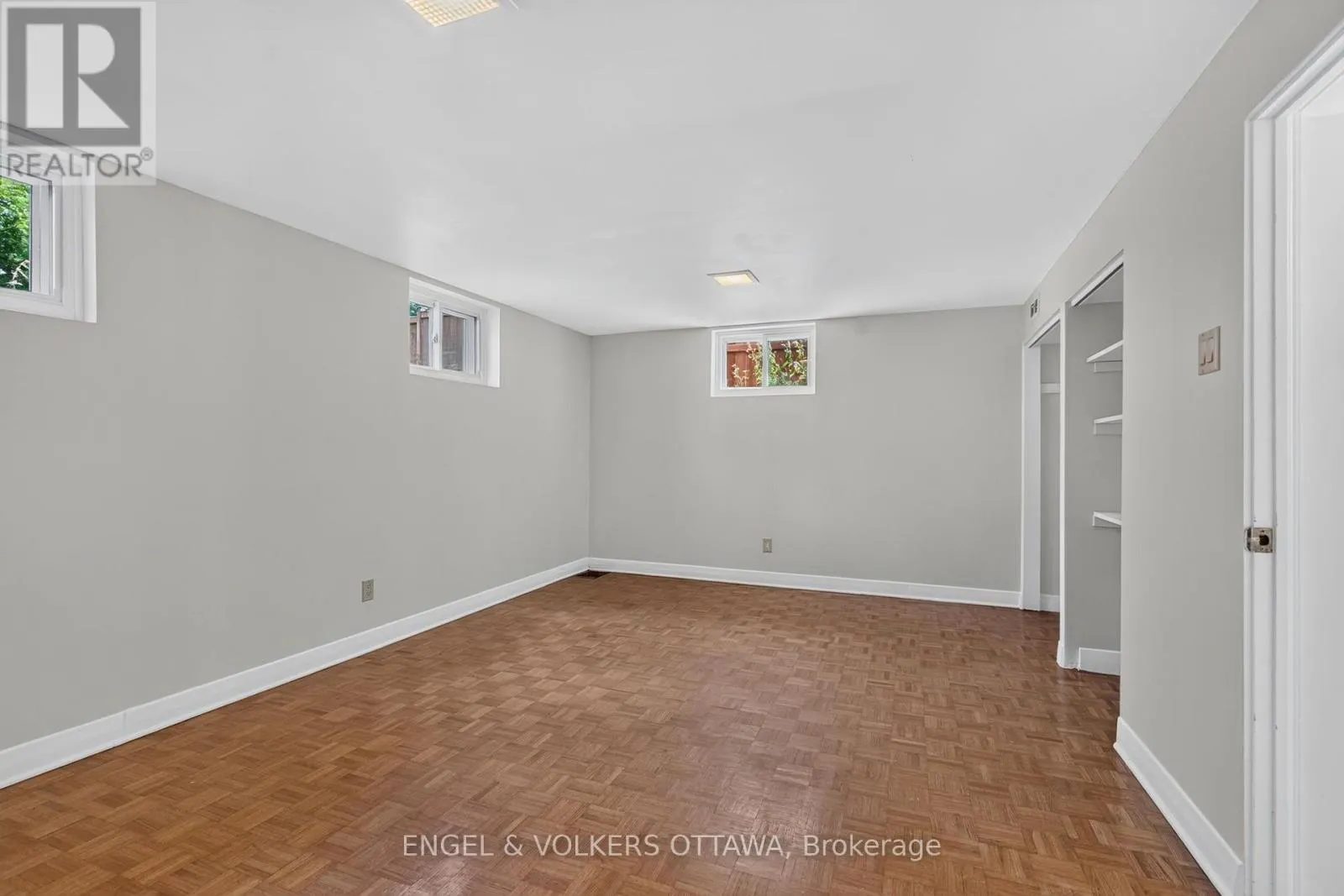 2439-2445 ALTA VISTA DRIVE