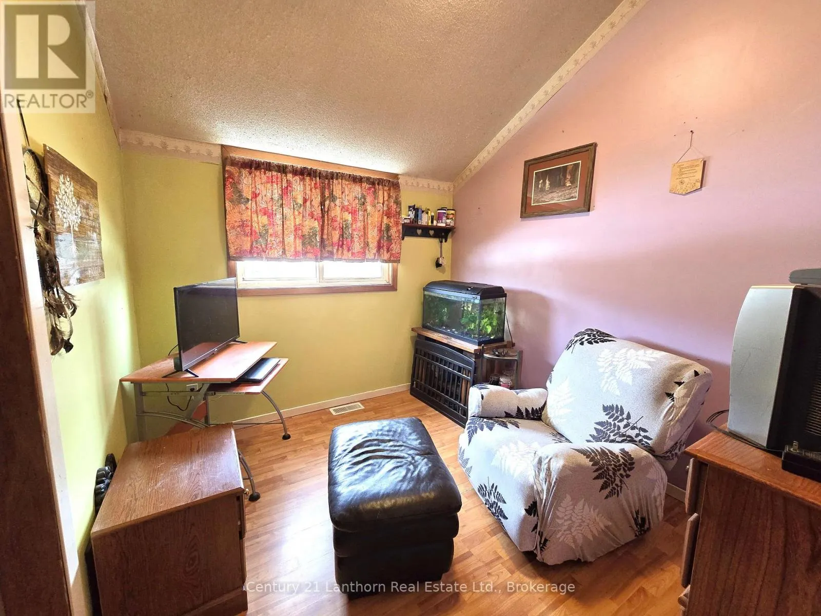 2147 MARLBANK ROAD