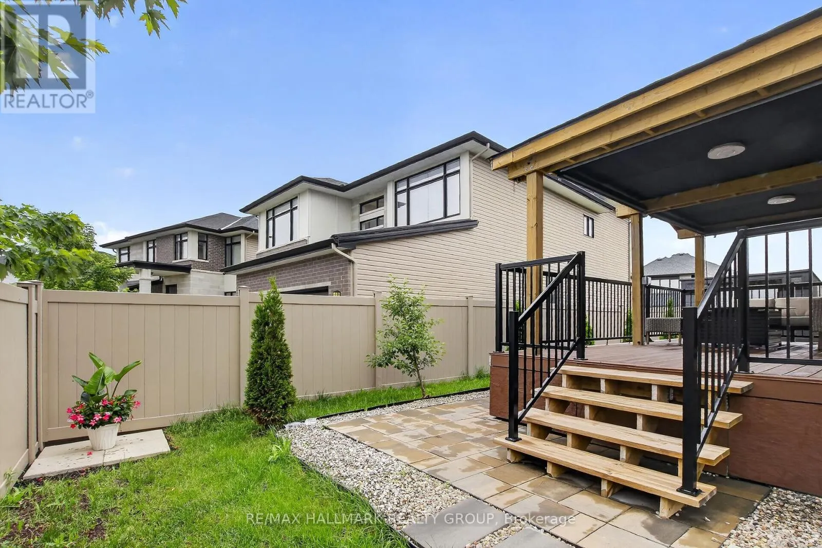341 SERENADE CRESCENT