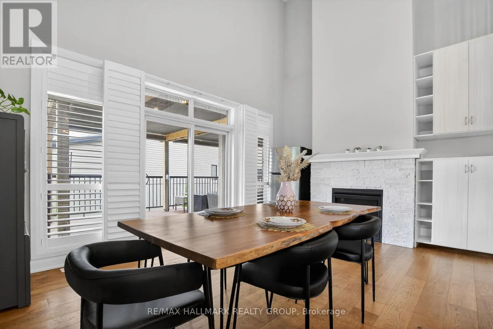 341 SERENADE CRESCENT