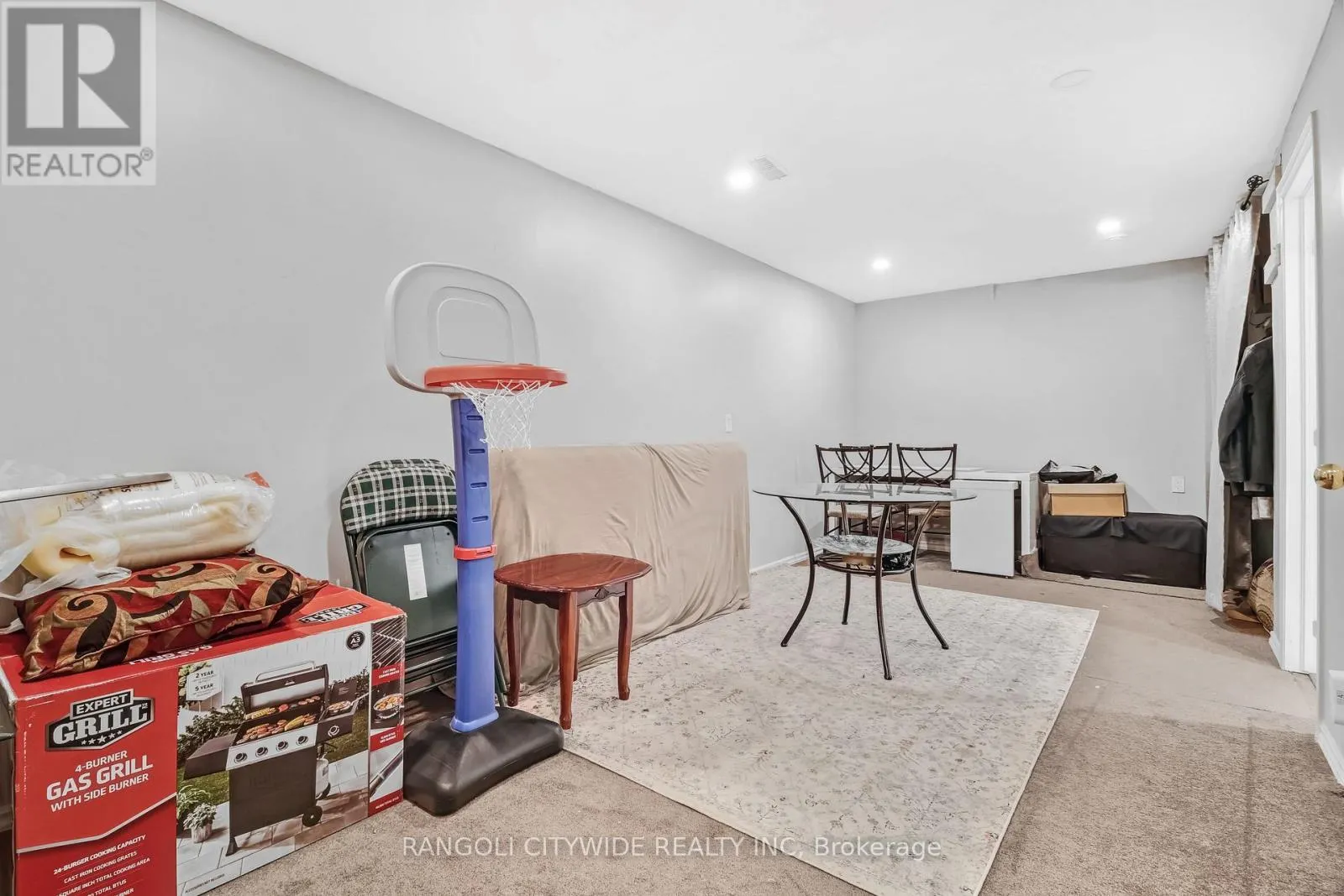 5962 PINEGLADE CRESCENT
