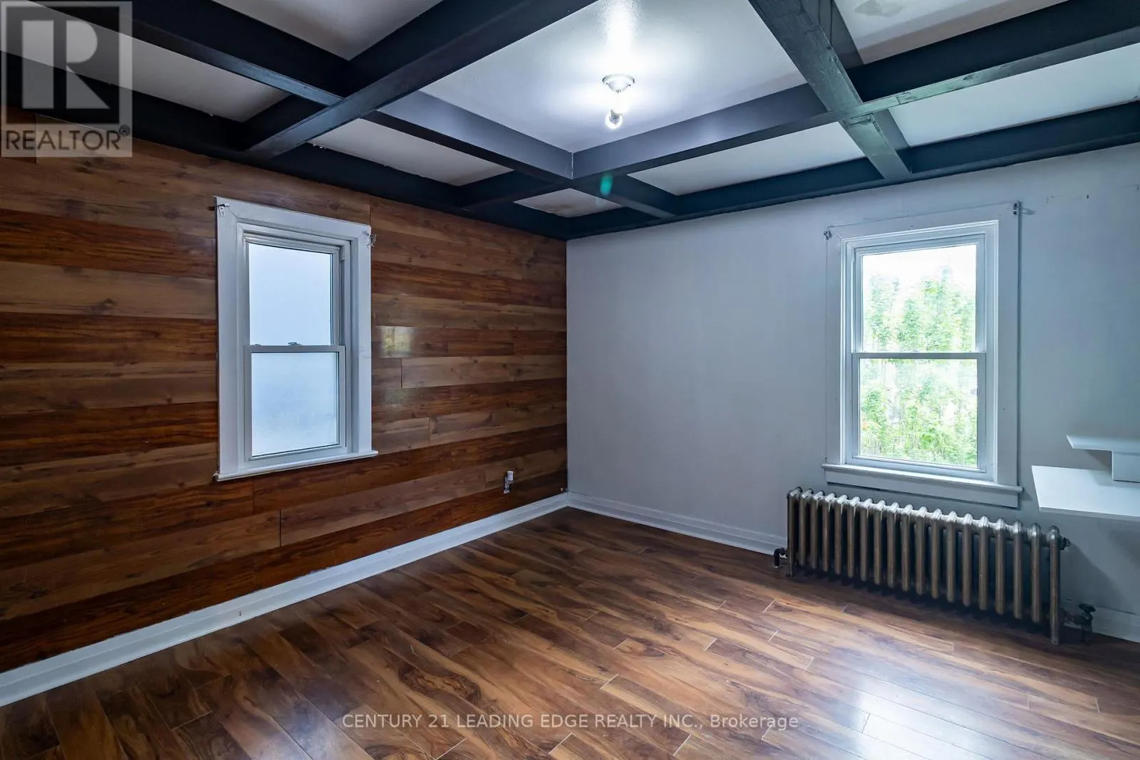 223 MAIN STREET W