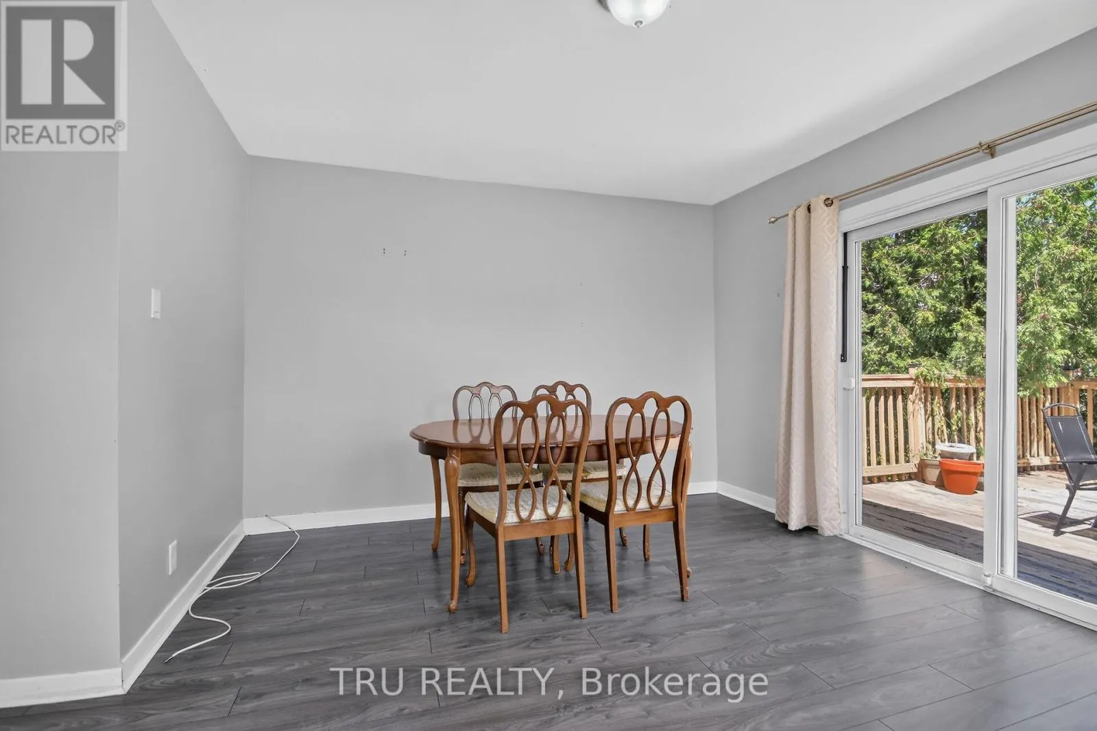 45 BELL STREET N