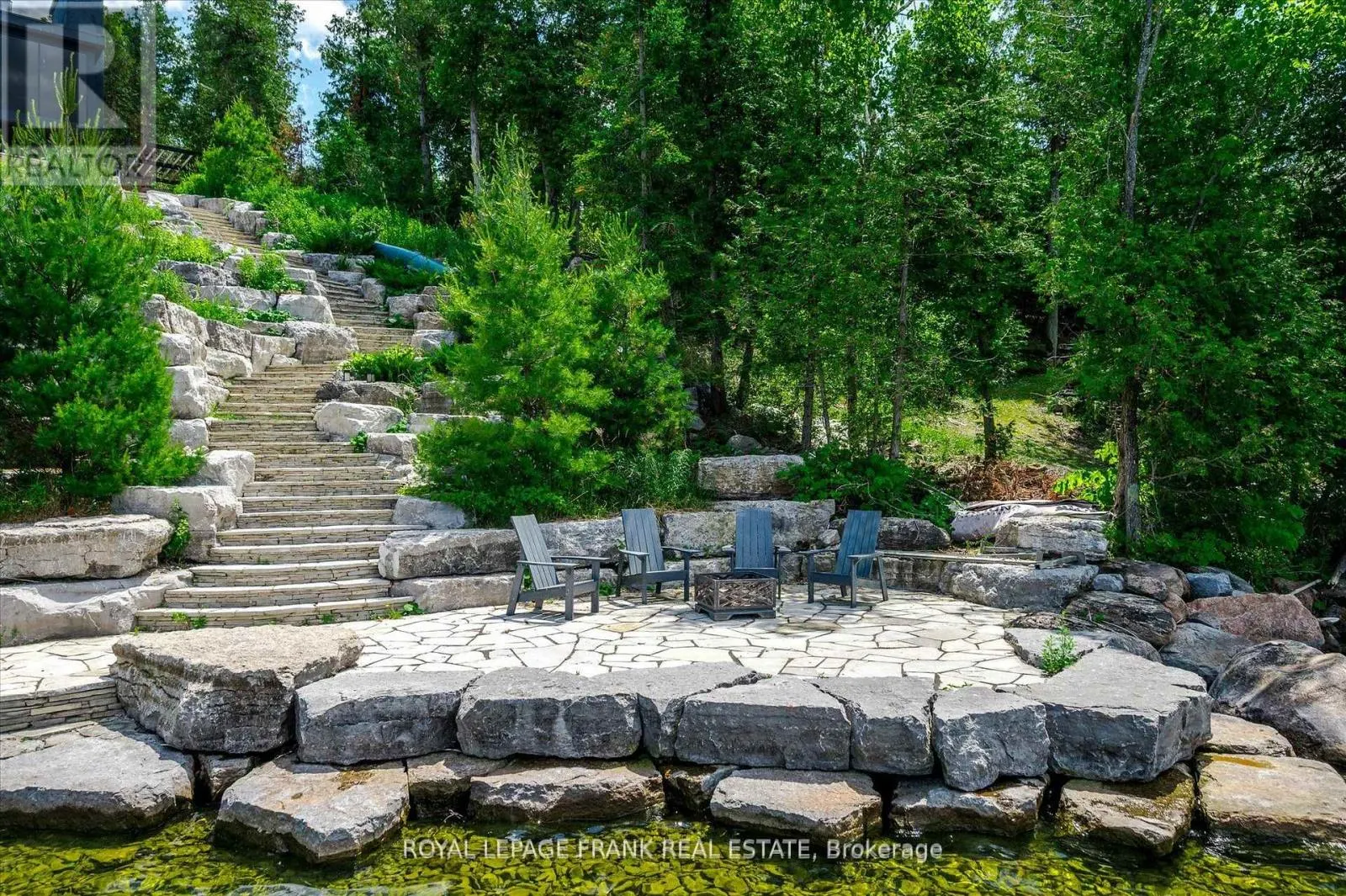 910 BIRCHVIEW ROAD