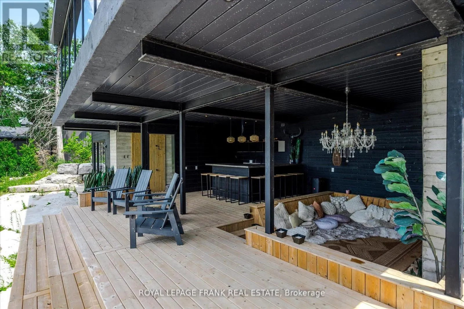 910 BIRCHVIEW ROAD