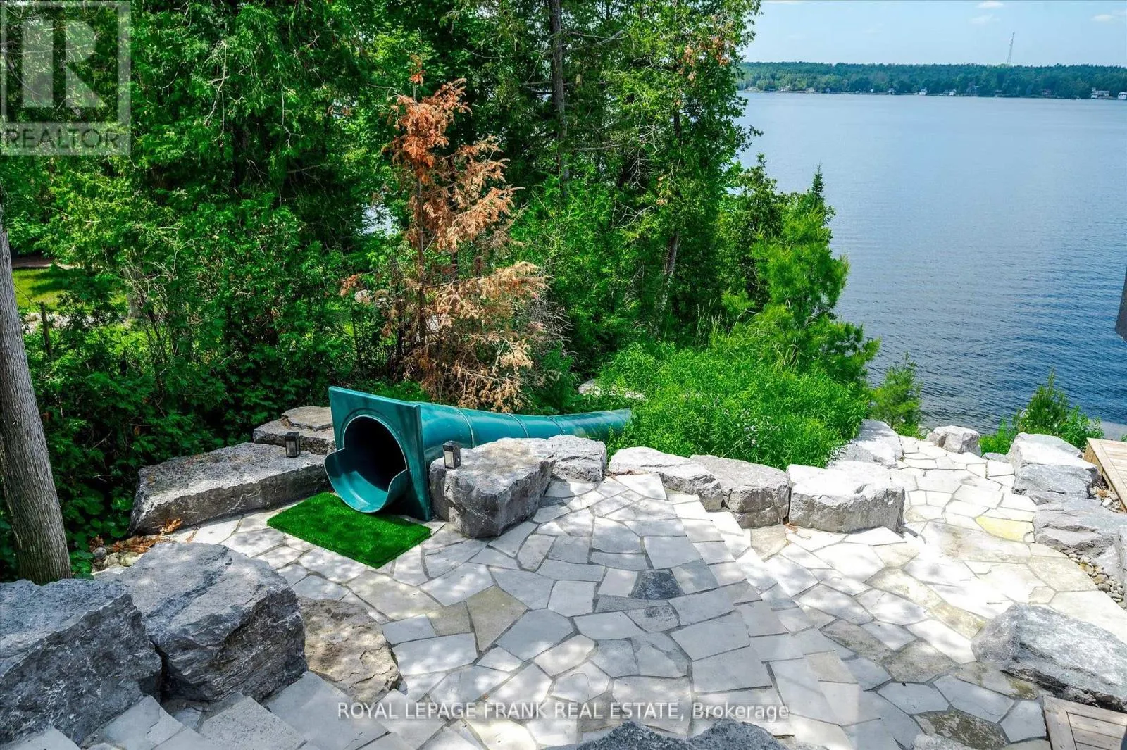 910 BIRCHVIEW ROAD