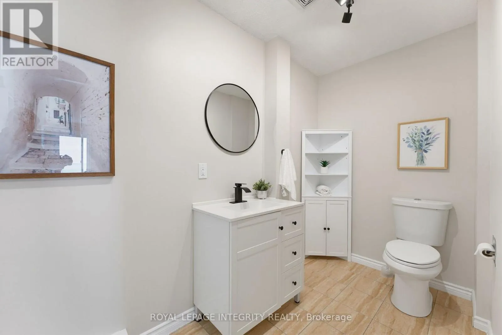 36 - 3415 UPLANDS DRIVE