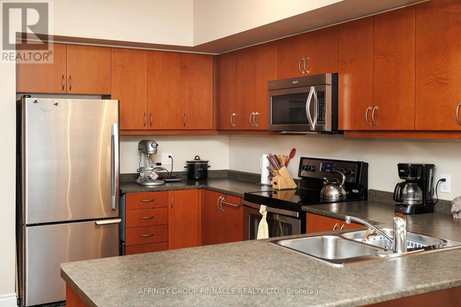 105 - 94 FRANCIS STREET W #105