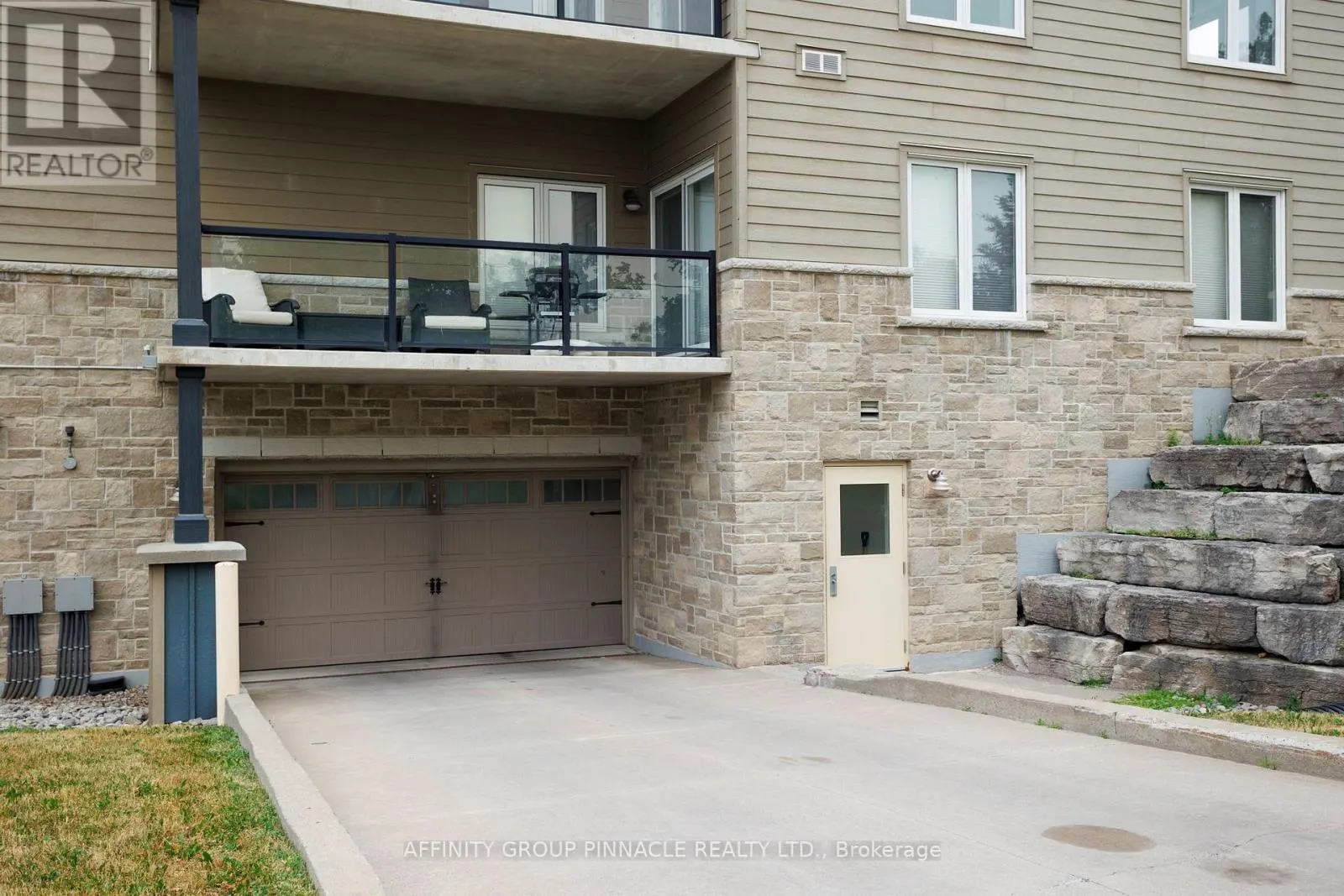 105 - 94 FRANCIS STREET W #105