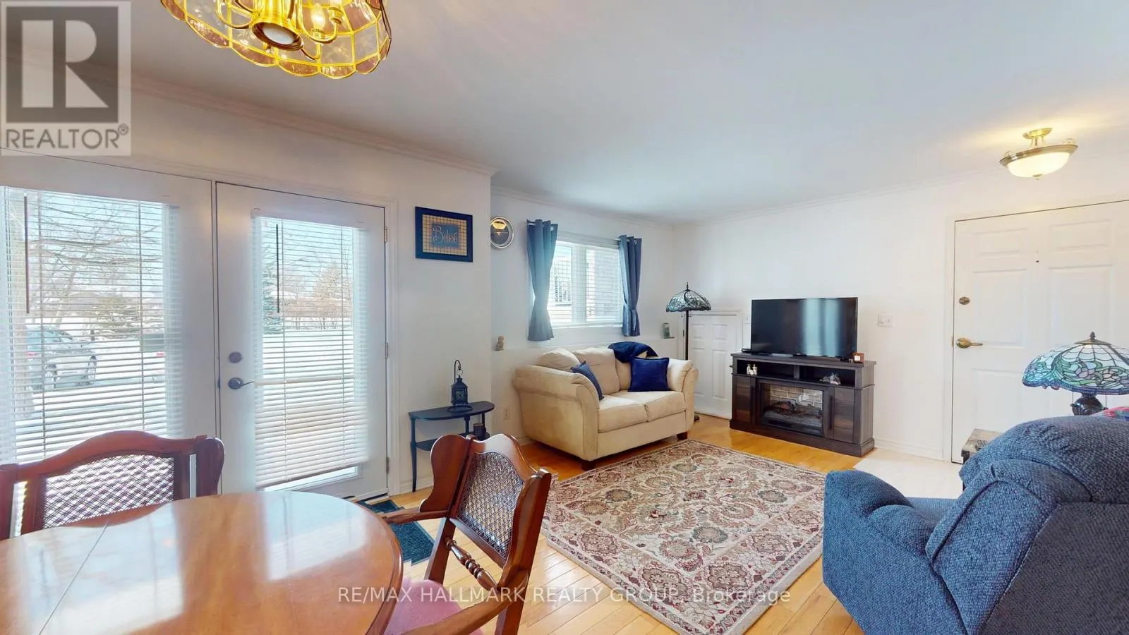 1102 - 237 OAK STREET W
