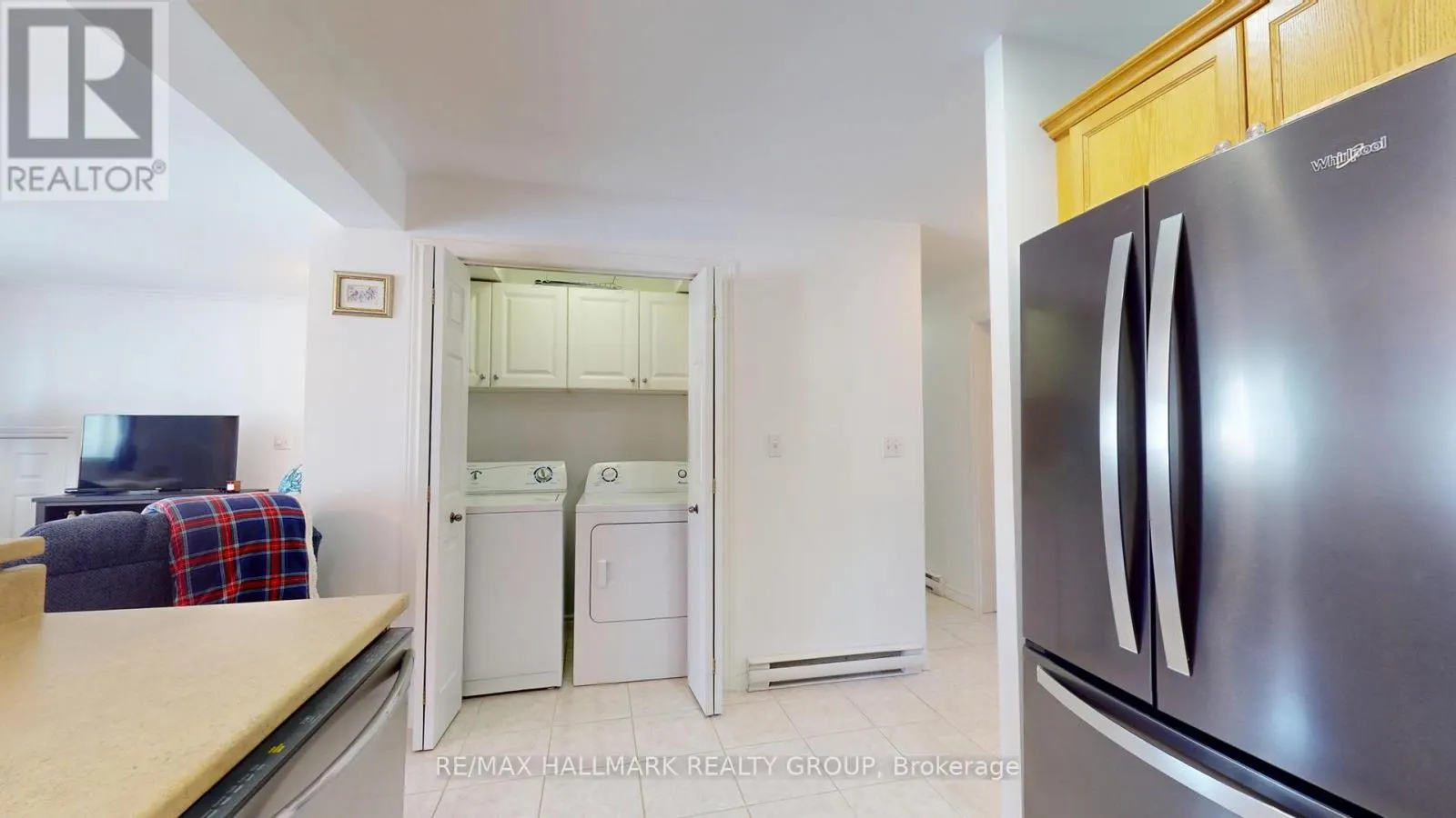 1102 - 237 OAK STREET W