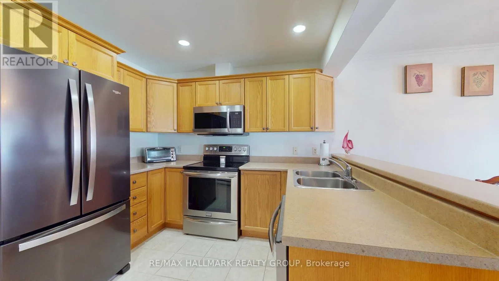 1102 - 237 OAK STREET W