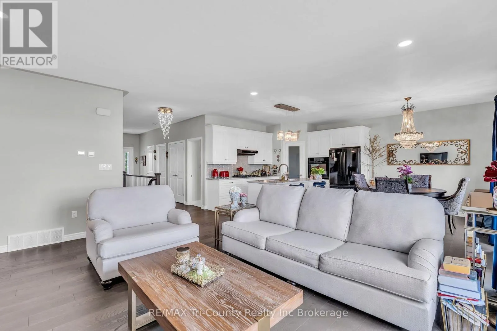 18 CROCUS AVENUE