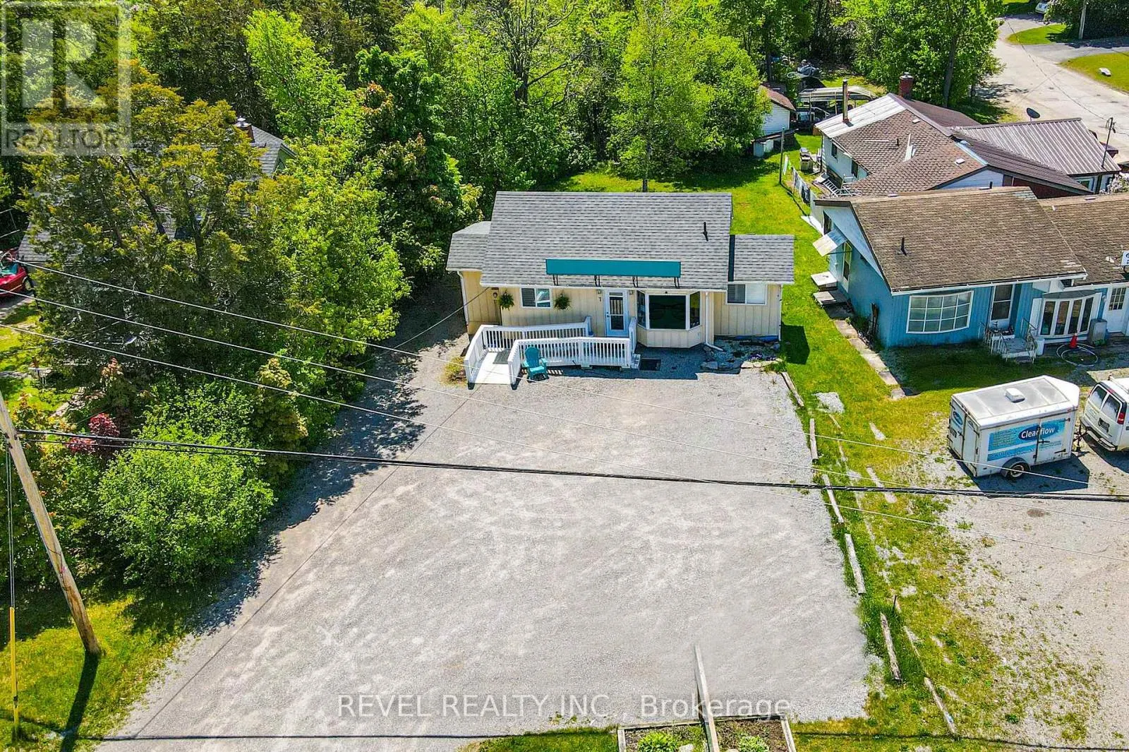 7 KINGSWAY DRIVE