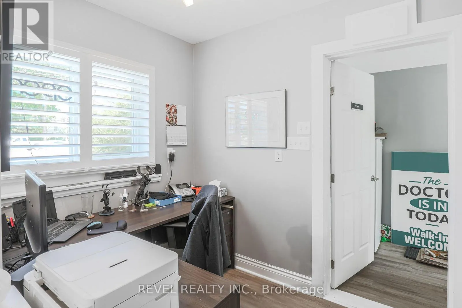 7 KINGSWAY DRIVE