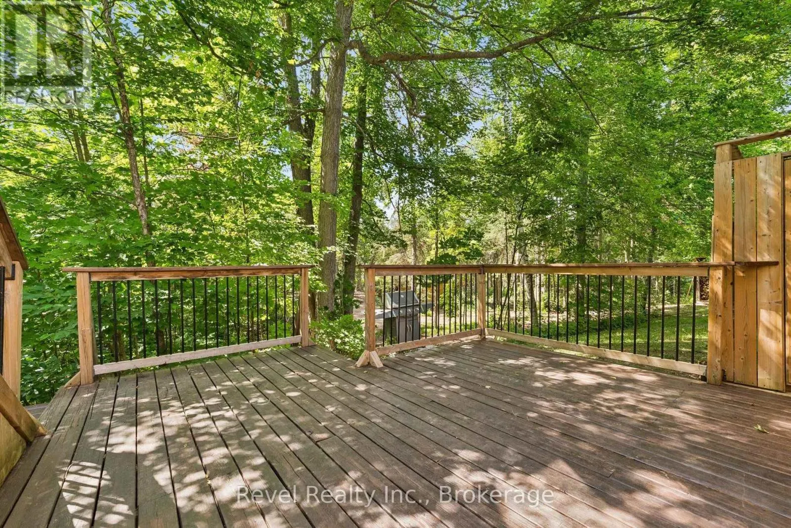 18 BESSIE AVENUE S