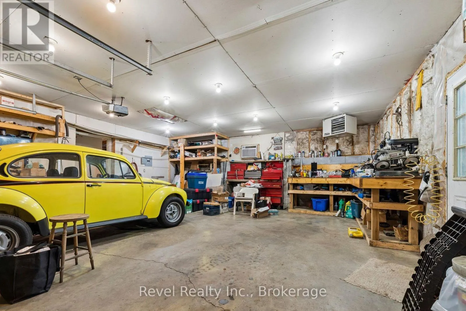 18 BESSIE AVENUE S