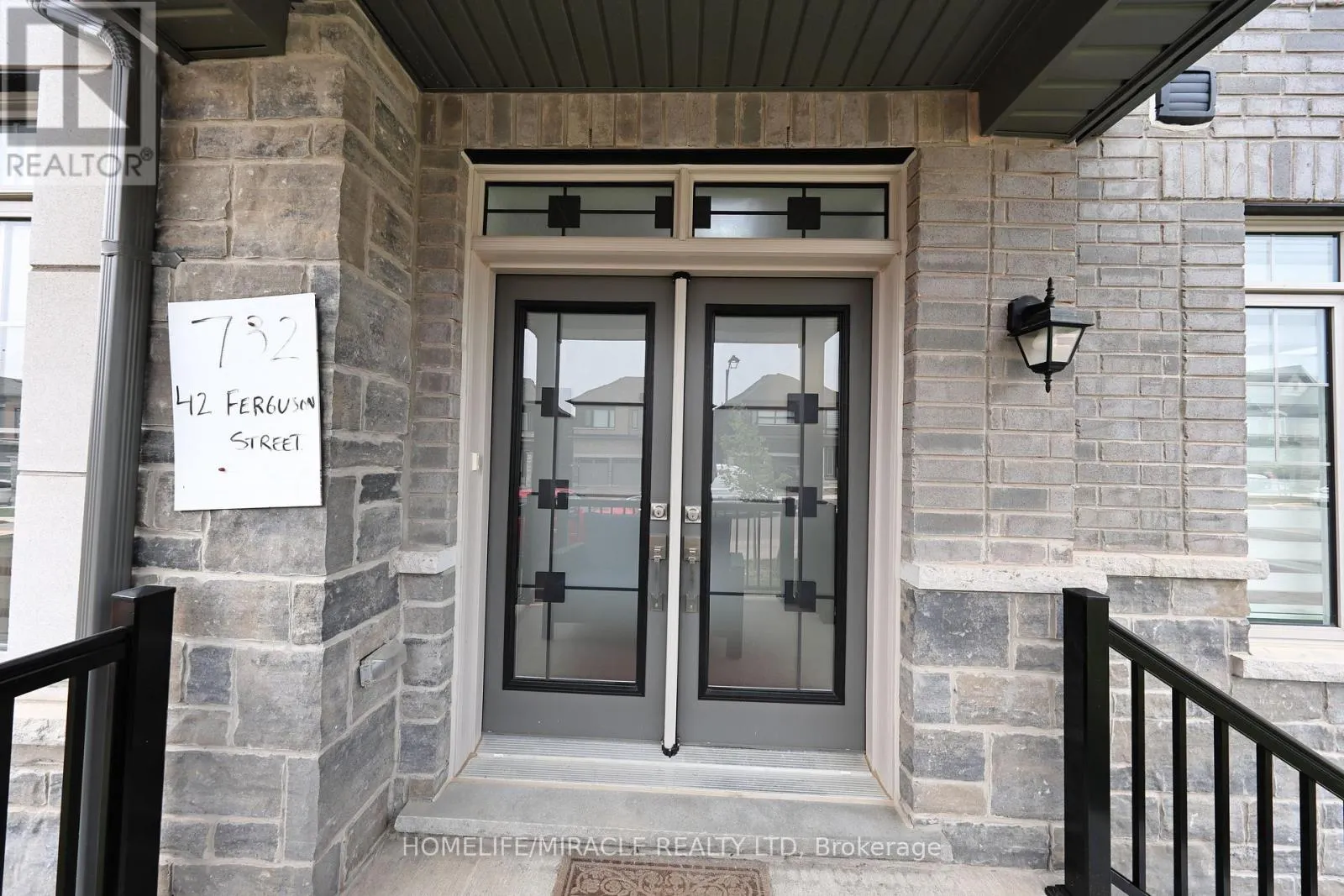 42 FERGUSON STREET