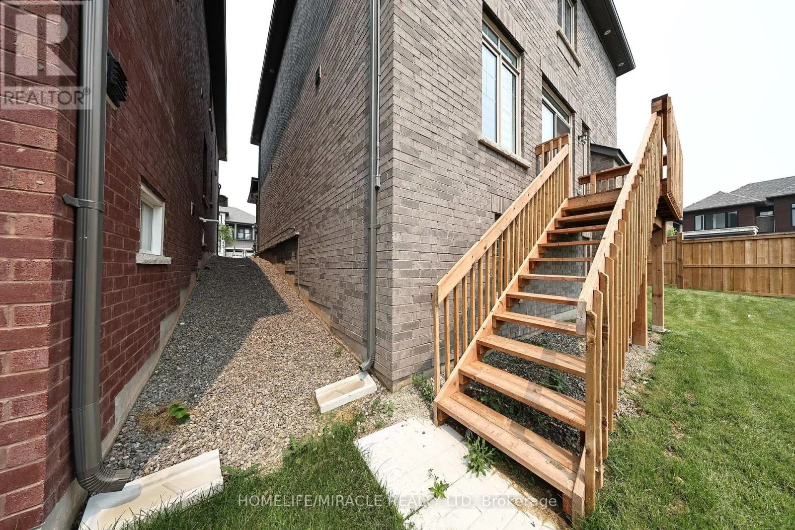 42 FERGUSON STREET
