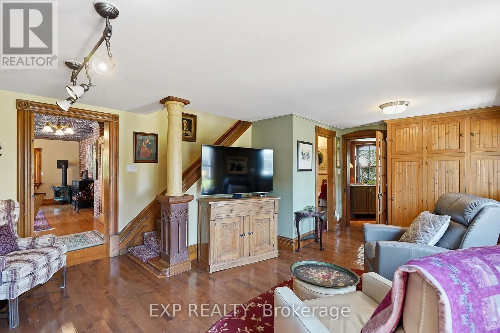702 DOLLARD STREET