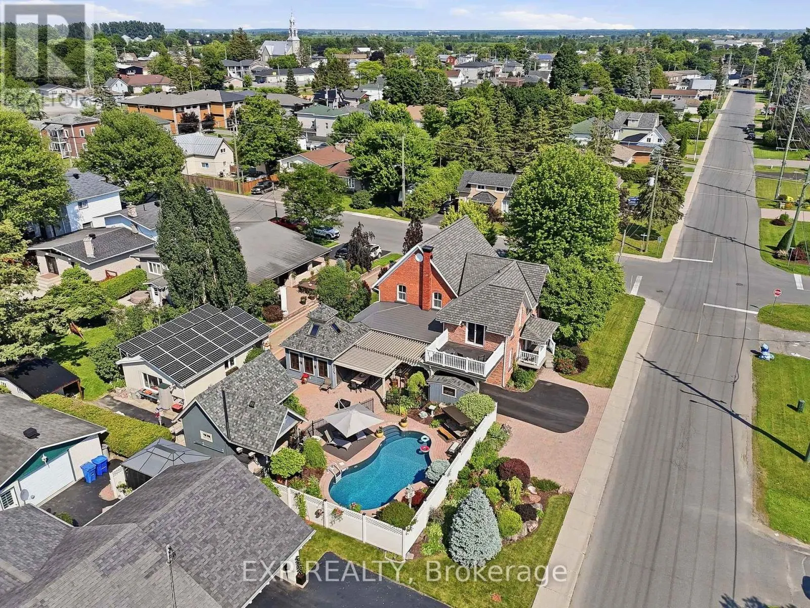 702 DOLLARD STREET